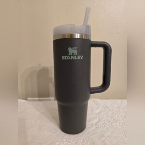 Stanley Quencher H2.0 FloState Tumbler In Graphite And Mint 30oz